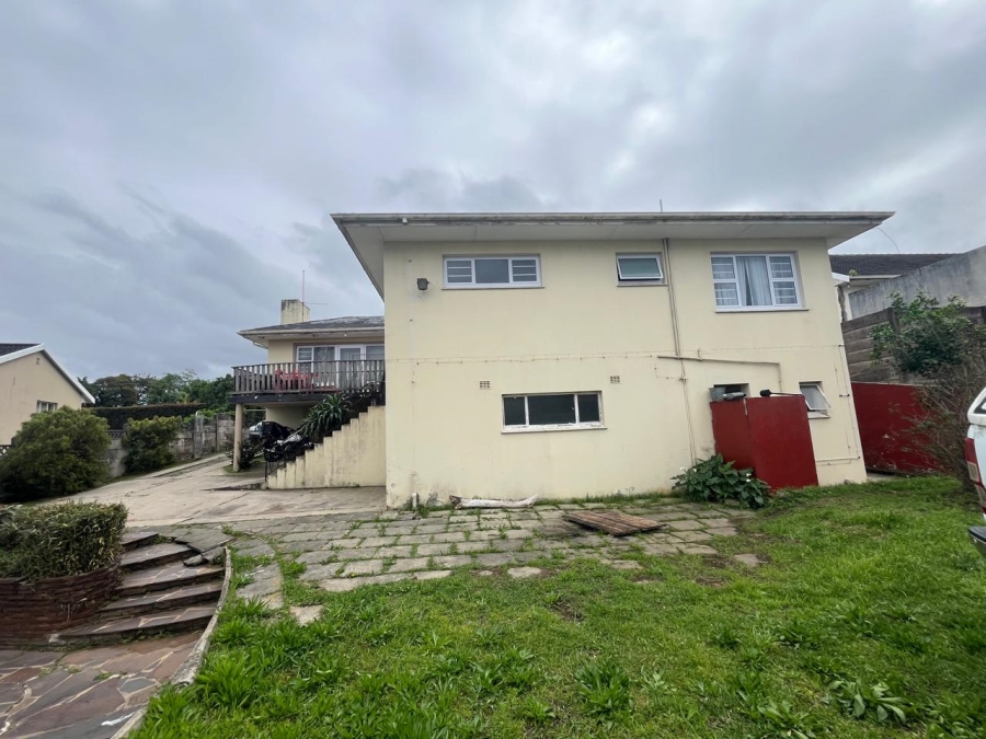 To Let 3 Bedroom Property for Rent in Sunnyridge Eastern Cape